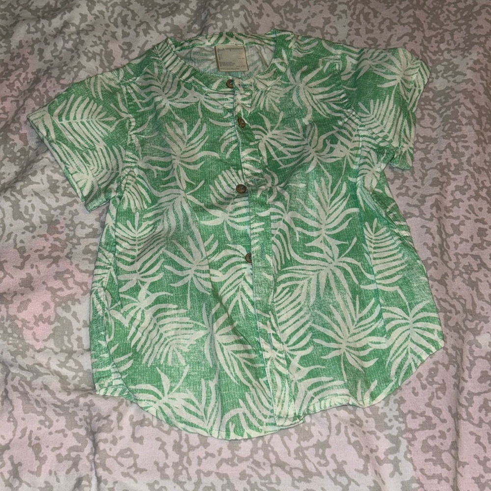 Fresh impressions boys button top size 4T